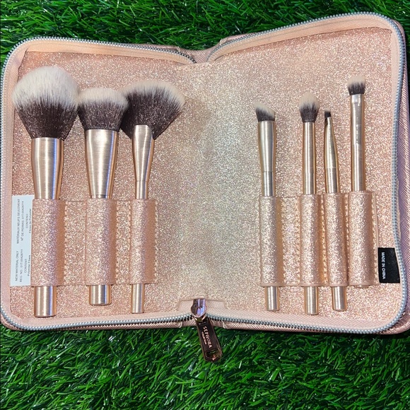 Sephora Other - Sephora Makeup Brush Set with Case